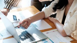Read more about the article Symmetry Financial Group: Your One Stop for All Your Financial Needs