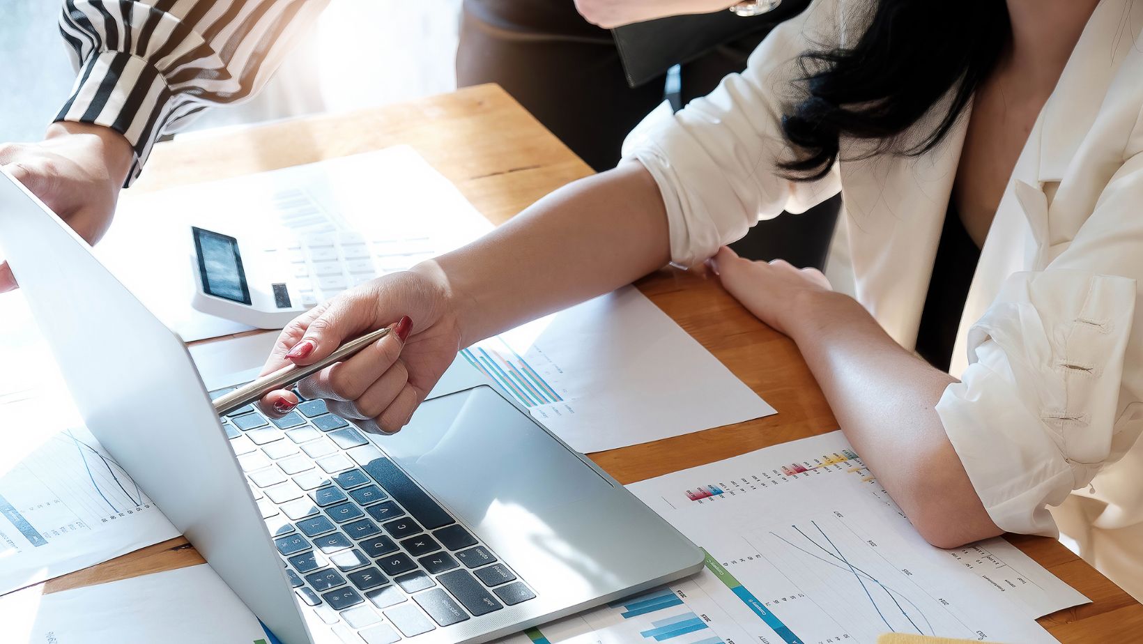 Read more about the article Symmetry Financial Group: Your One Stop for All Your Financial Needs
